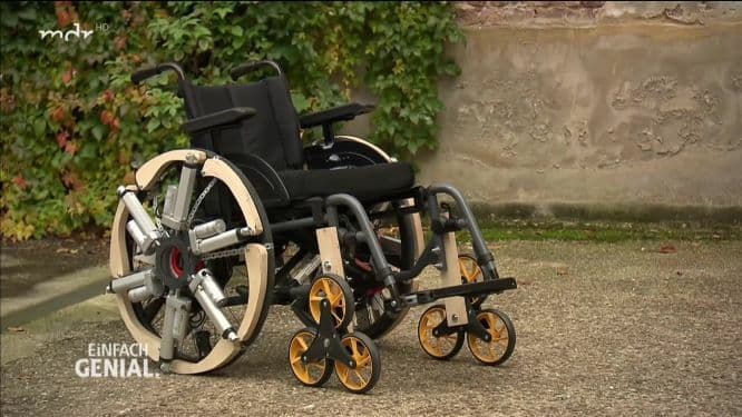 Standbild aus dem MDR-Beitrag über den Autak-Rollstuhl.